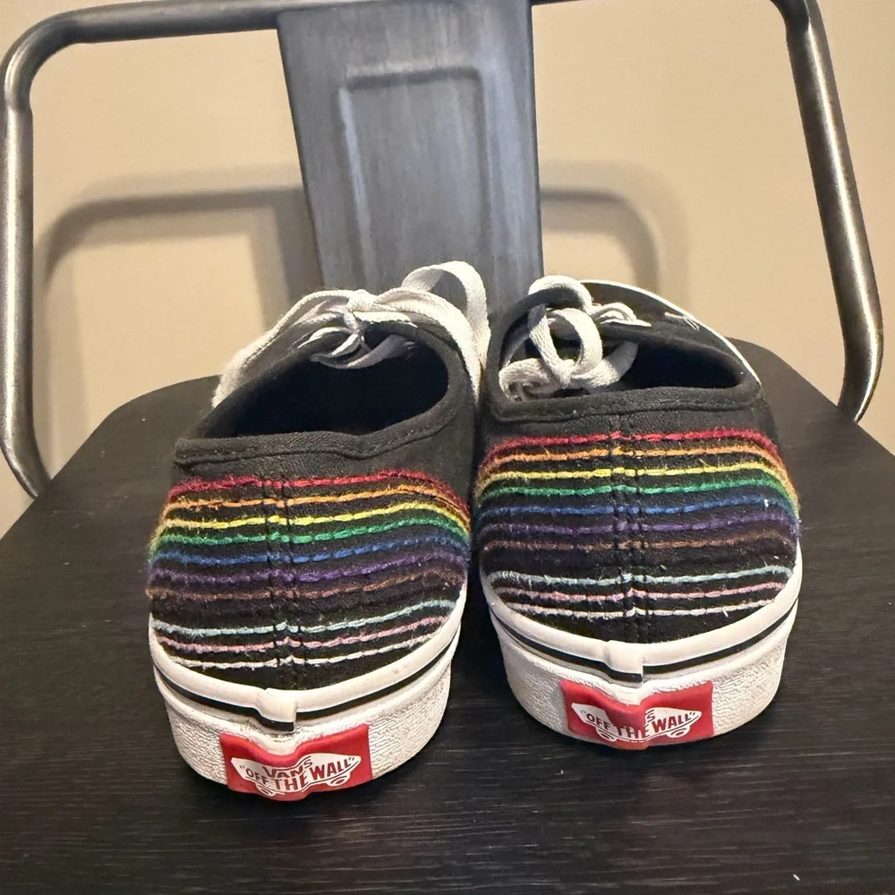 Vans X Pride “Authentic Pride” Paul Van Doren VN00EE3RNC Rainbow Love Is W7/M5.5 - Picture 9 of 11